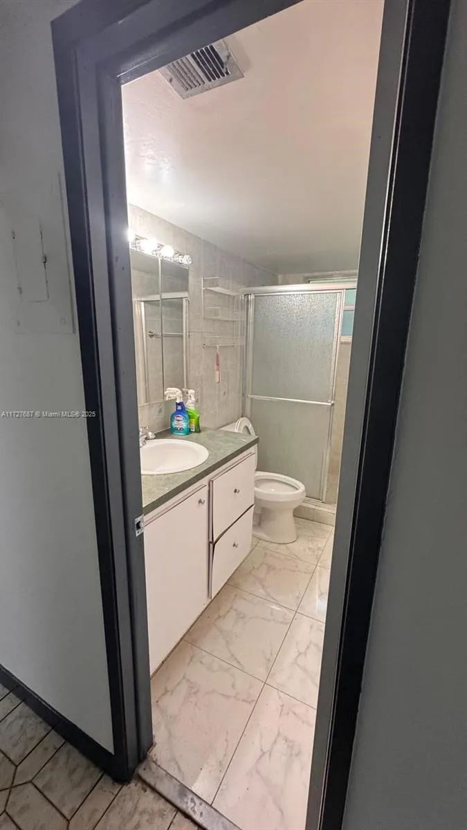 160 Ne 203rd Ter 18, Miami Gardens, Florida 33179, Miami Gardens, Florida 33179, 2 Bedrooms Bedrooms, ,2 BathroomsBathrooms,Residential,For Sale,160 Ne 203rd Ter 18, Miami Gardens, Florida 33179,A11727687