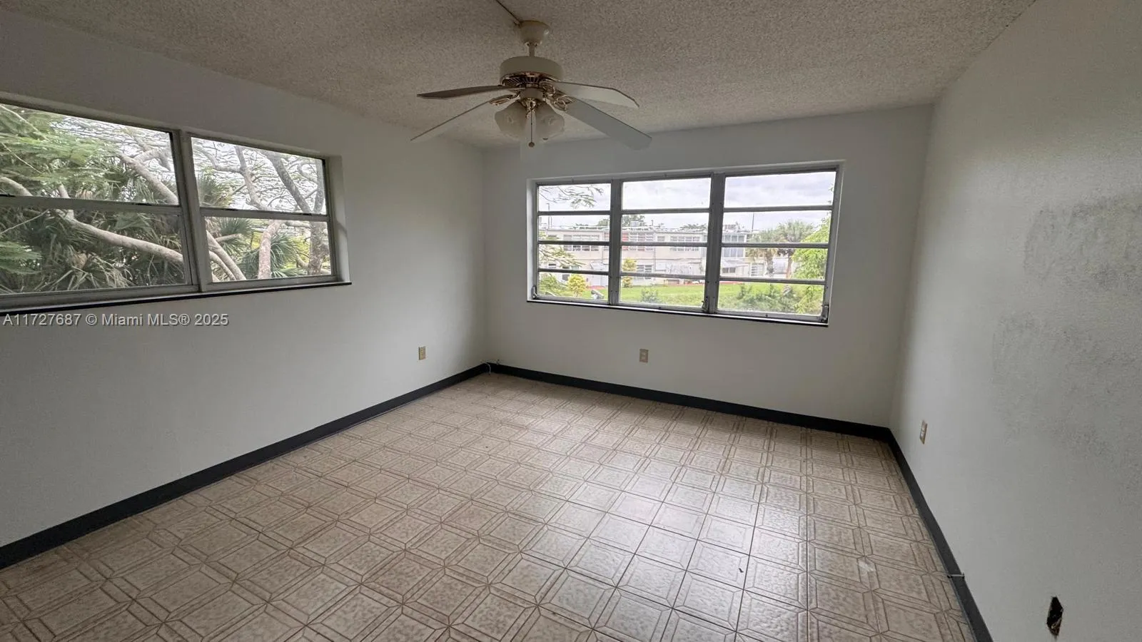 160 Ne 203rd Ter 18, Miami Gardens, Florida 33179, Miami Gardens, Florida 33179, 2 Bedrooms Bedrooms, ,2 BathroomsBathrooms,Residential,For Sale,160 Ne 203rd Ter 18, Miami Gardens, Florida 33179,A11727687