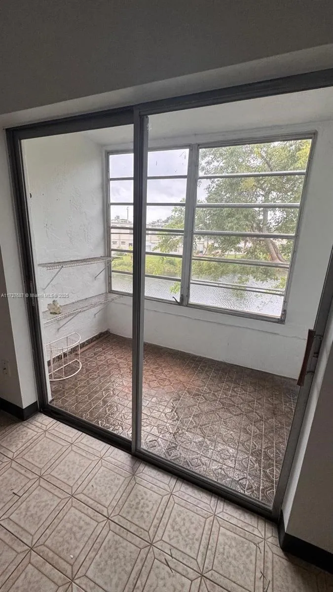 160 Ne 203rd Ter 18, Miami Gardens, Florida 33179, Miami Gardens, Florida 33179, 2 Bedrooms Bedrooms, ,2 BathroomsBathrooms,Residential,For Sale,160 Ne 203rd Ter 18, Miami Gardens, Florida 33179,A11727687