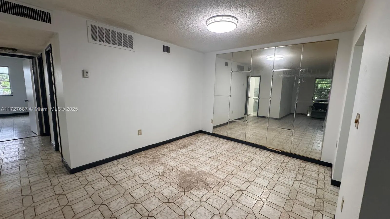 160 Ne 203rd Ter 18, Miami Gardens, Florida 33179, Miami Gardens, Florida 33179, 2 Bedrooms Bedrooms, ,2 BathroomsBathrooms,Residential,For Sale,160 Ne 203rd Ter 18, Miami Gardens, Florida 33179,A11727687