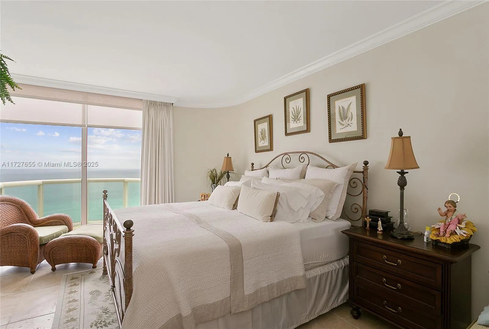 6365 Collins Ave 3401, Miami Beach, Florida 33141, Miami Beach, Florida 33141, 3 Bedrooms Bedrooms, ,2 BathroomsBathrooms,Residential Lease,For Rent,6365 Collins Ave 3401, Miami Beach, Florida 33141,A11727655