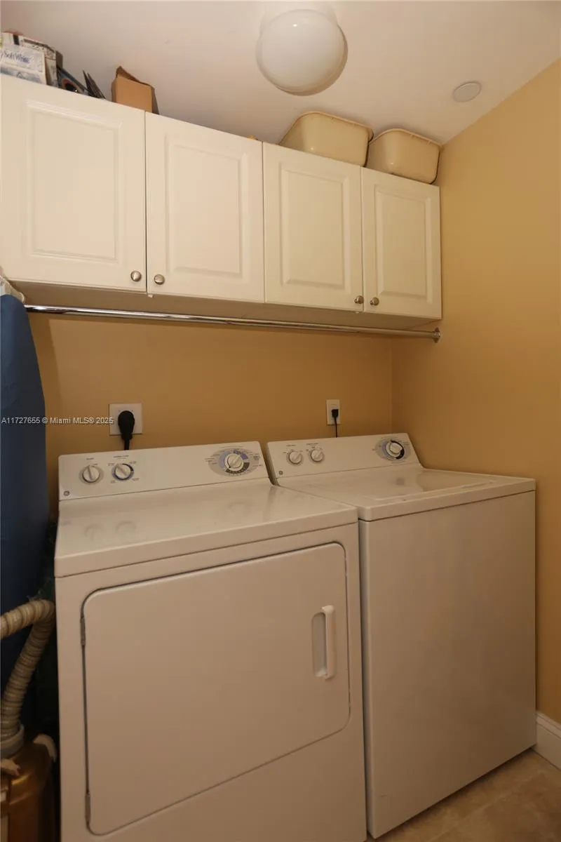 6365 Collins Ave 3401, Miami Beach, Florida 33141, Miami Beach, Florida 33141, 3 Bedrooms Bedrooms, ,2 BathroomsBathrooms,Residential Lease,For Rent,6365 Collins Ave 3401, Miami Beach, Florida 33141,A11727655