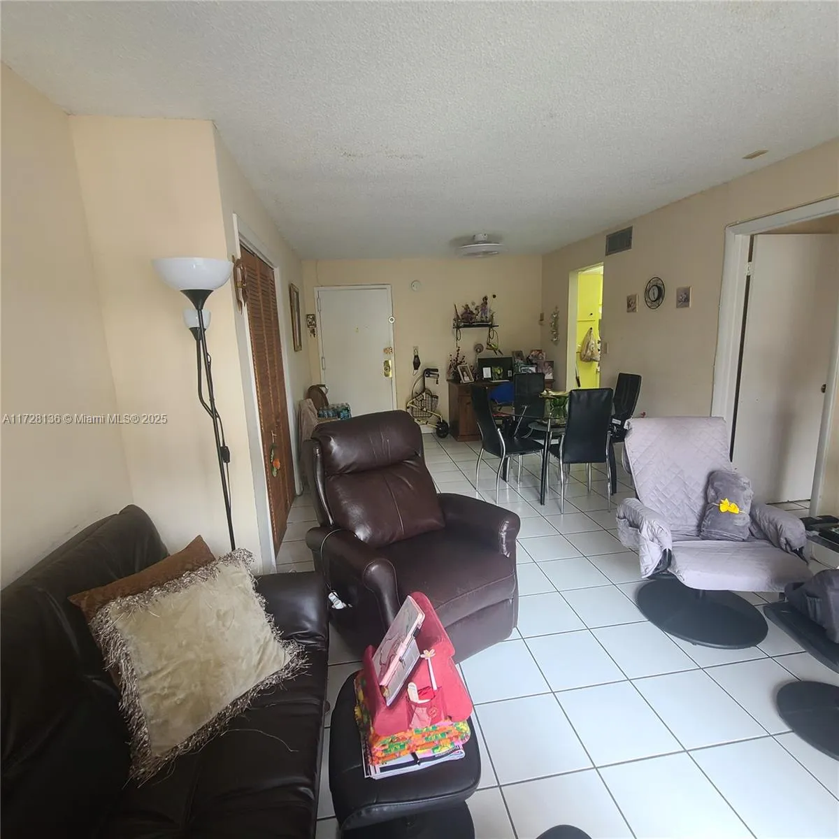 4803 Nw 7th St 103-14, Miami, Florida 33126, Miami, Florida 33126, 1 Bedroom Bedrooms, ,1 BathroomBathrooms,Residential,For Sale,4803 Nw 7th St 103-14, Miami, Florida 33126,A11728136