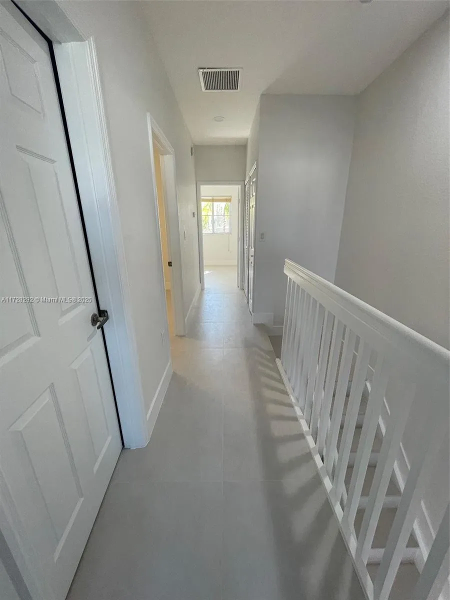 10803 Nw 83rd St 4-1, Doral, Florida 33178, Doral, Florida 33178, 4 Bedrooms Bedrooms, ,3 BathroomsBathrooms,Residential Lease,For Rent,10803 Nw 83rd St 4-1, Doral, Florida 33178,A11728292