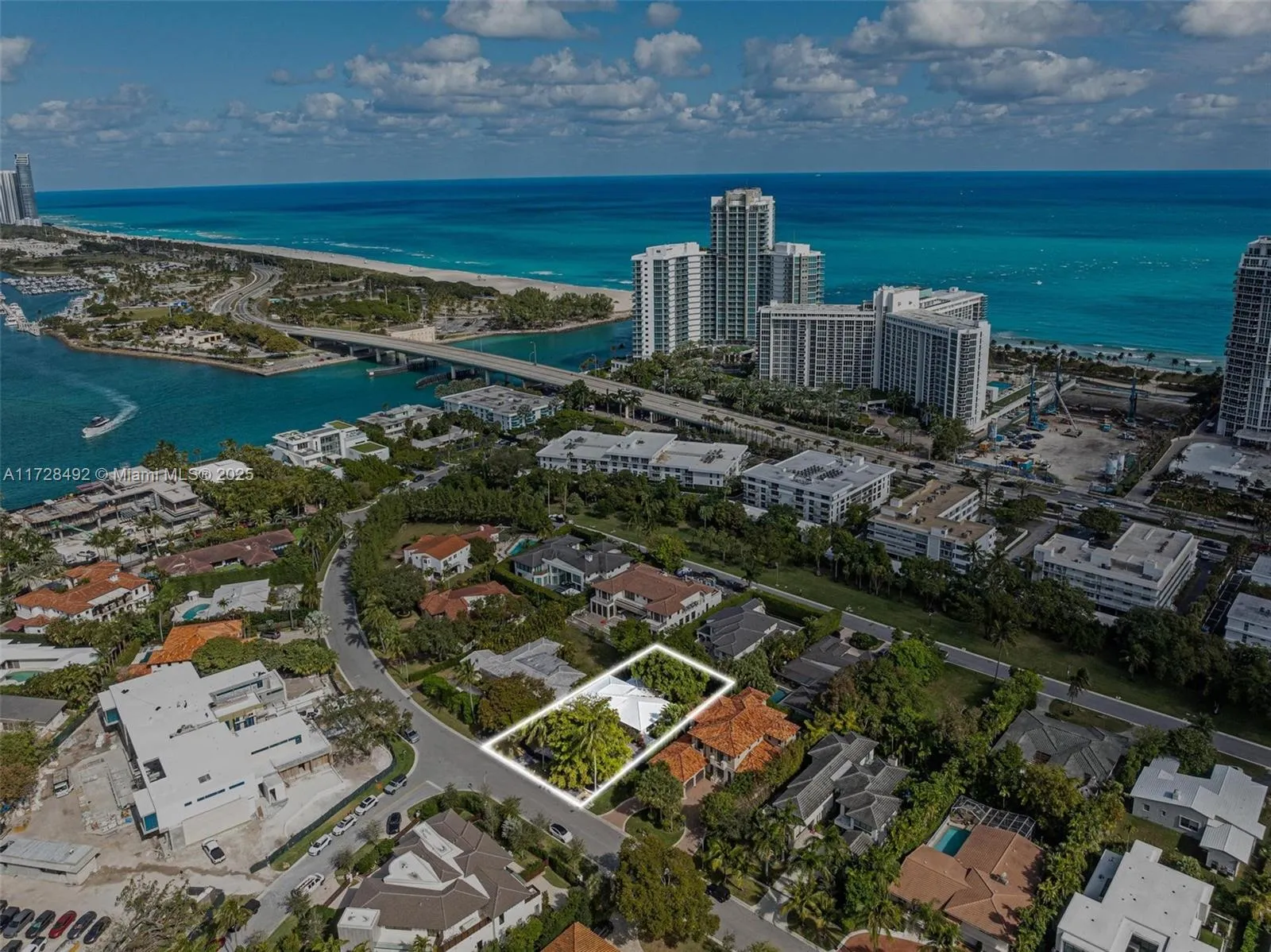253 Bal Cross Dr, Bal Harbour, Florida 33154, Bal Harbour, Florida 33154, 4 Bedrooms Bedrooms, ,3 BathroomsBathrooms,Residential,For Sale,253 Bal Cross Dr, Bal Harbour, Florida 33154,A11728492