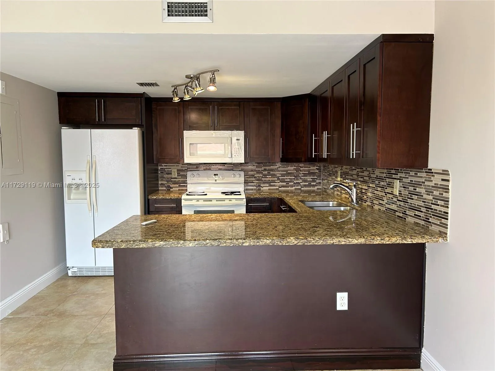 530 Nw 109th Ave 501, Miami, Florida 33172, Miami, Florida 33172, 3 Bedrooms Bedrooms, ,2 BathroomsBathrooms,Residential,For Sale,530 Nw 109th Ave 501, Miami, Florida 33172,A11729119