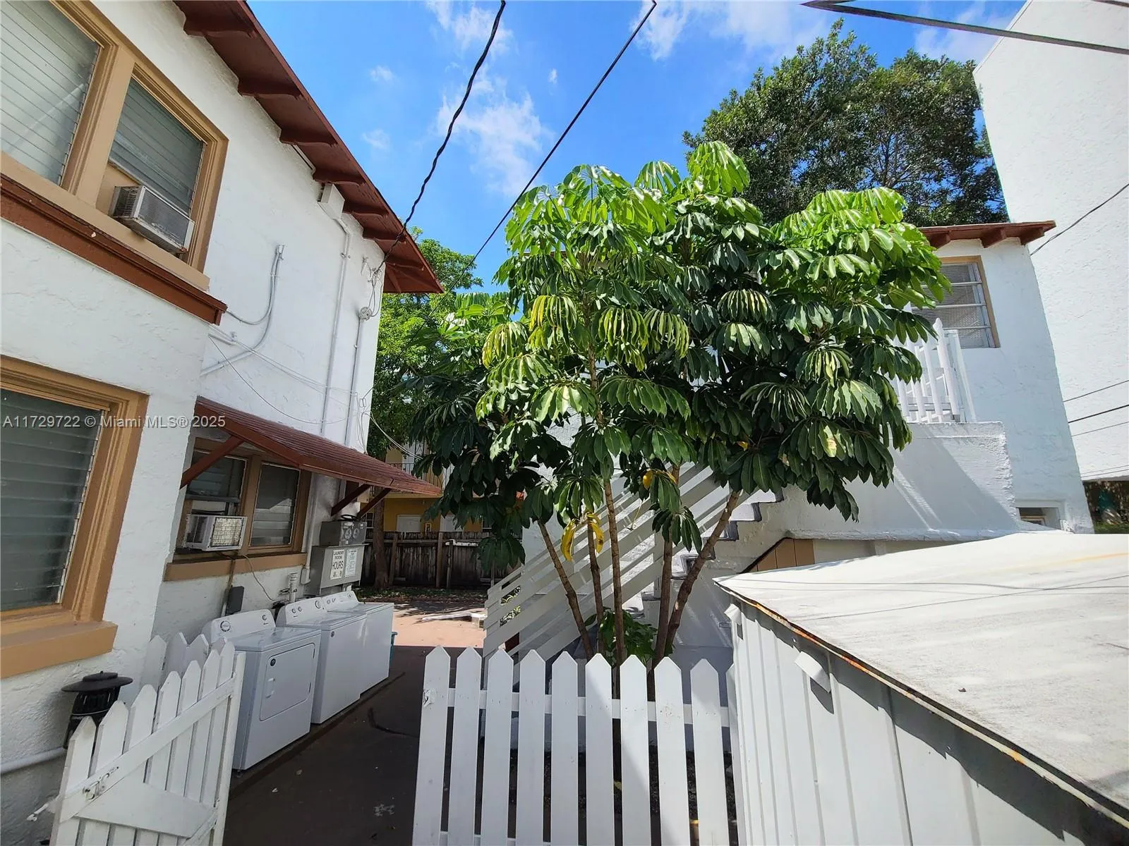 1311 15th Ter, Miami Beach, Florida 33139, Miami Beach, Florida 33139, ,Residential Income,For Sale,1311 15th Ter, Miami Beach, Florida 33139,A11729722