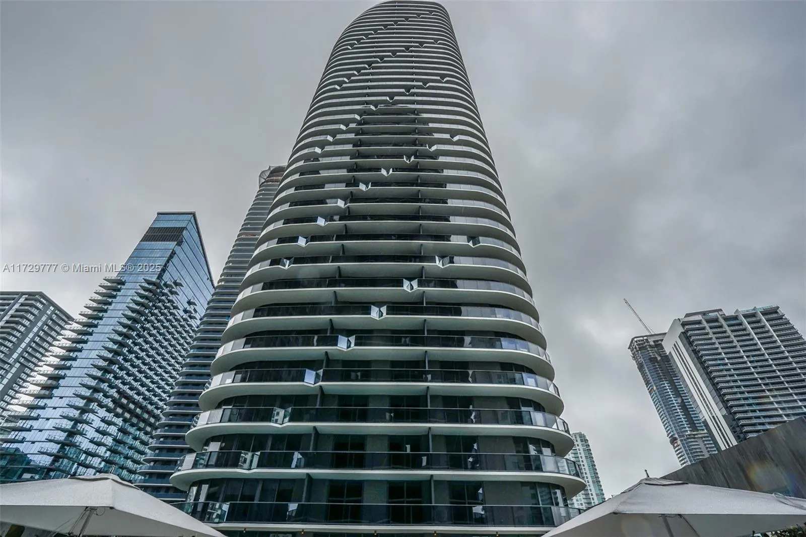 Miami, Florida 33130, 1 Bedroom Bedrooms, ,1 BathroomBathrooms,Residential,For Sale,A11729777
