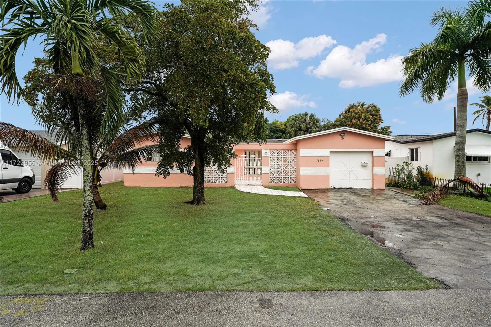 7904 Coral Blvd, Miramar, Florida 33023, Miramar, Florida 33023, 3 Bedrooms Bedrooms, ,2 BathroomsBathrooms,Residential,For Sale,7904 Coral Blvd, Miramar, Florida 33023,A11729956