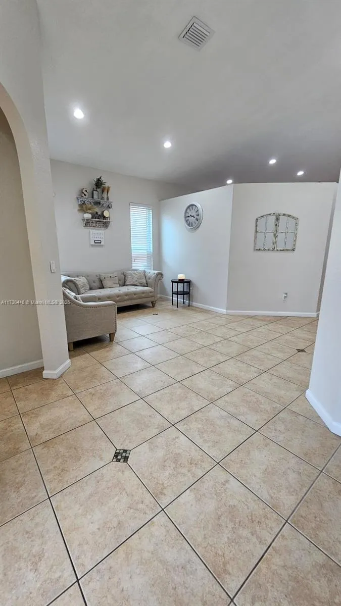 4120 Ne 22 Nd Ct, Homestead, Florida 33033, Homestead, Florida 33033, 5 Bedrooms Bedrooms, ,3 BathroomsBathrooms,Residential,For Sale,4120 Ne 22 Nd Ct, Homestead, Florida 33033,A11730446