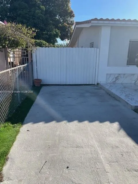 Hialeah, Florida 33012, ,Residential Income,For Sale,A11731162
