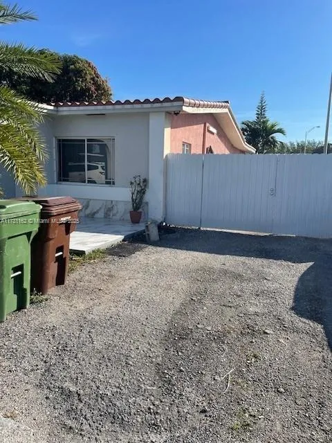 Hialeah, Florida 33012, ,Residential Income,For Sale,A11731162