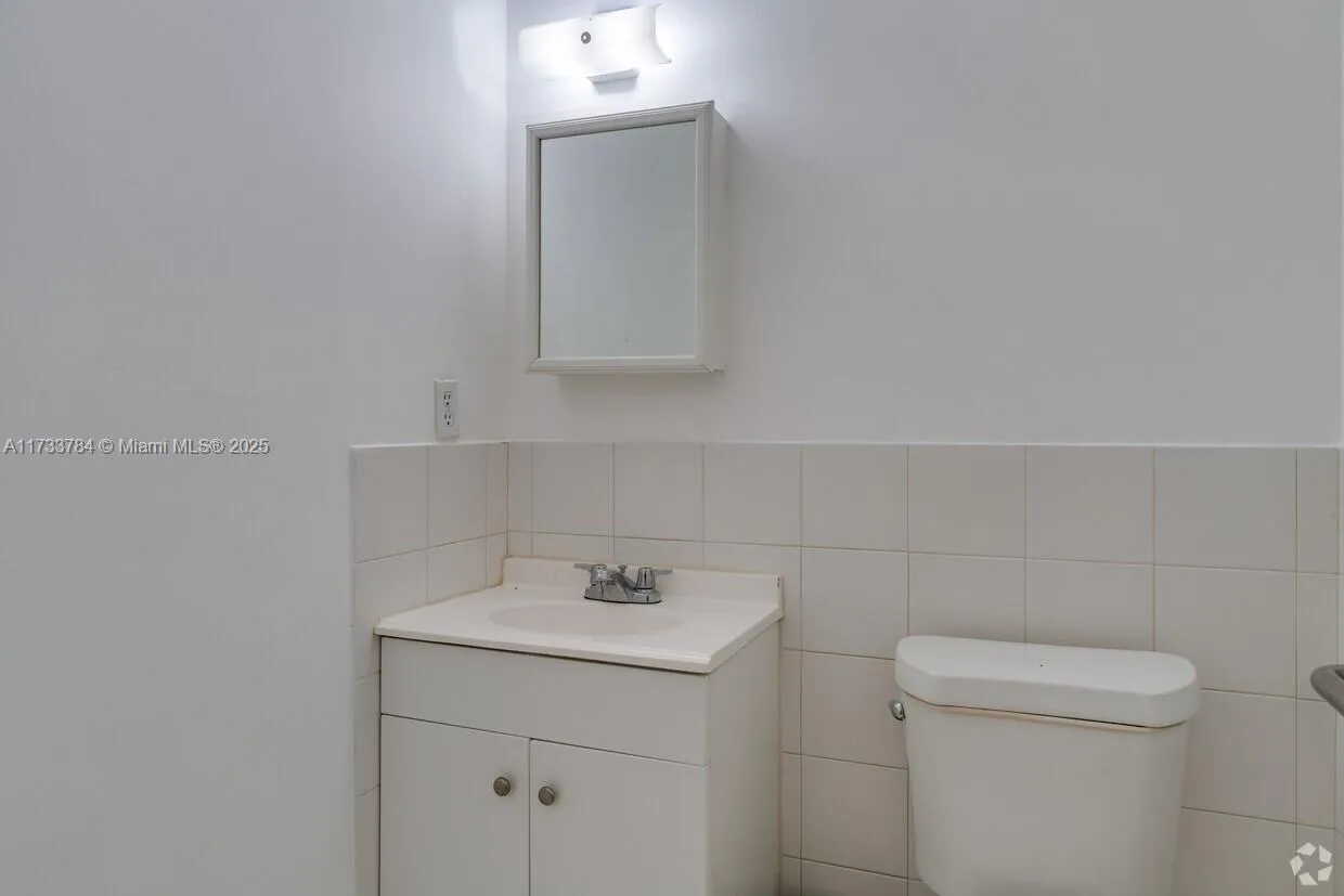 7100 W Commercial Blvd, Lauderhill, Florida 33319, Fort Lauderdale, Florida 33319, ,Commercial Sale,For Sale,7100 W Commercial Blvd, Lauderhill, Florida 33319,A11733784