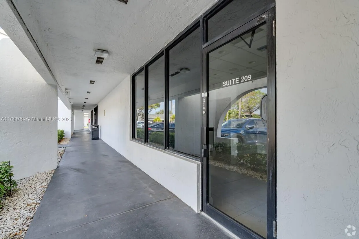 7100 W Commercial Blvd, Lauderhill, Florida 33319, Fort Lauderdale, Florida 33319, ,Commercial Sale,For Sale,7100 W Commercial Blvd, Lauderhill, Florida 33319,A11733784