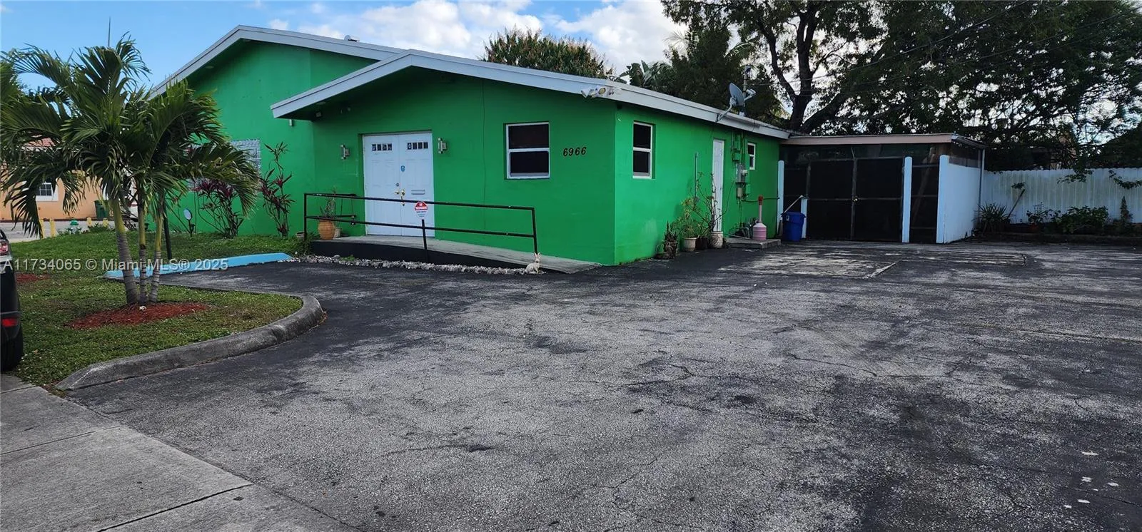 6966 Taft St 1, Hollywood, Florida 33024, Hollywood, Florida 33024, ,Commercial Sale,For Sale,6966 Taft St 1, Hollywood, Florida 33024,A11734065