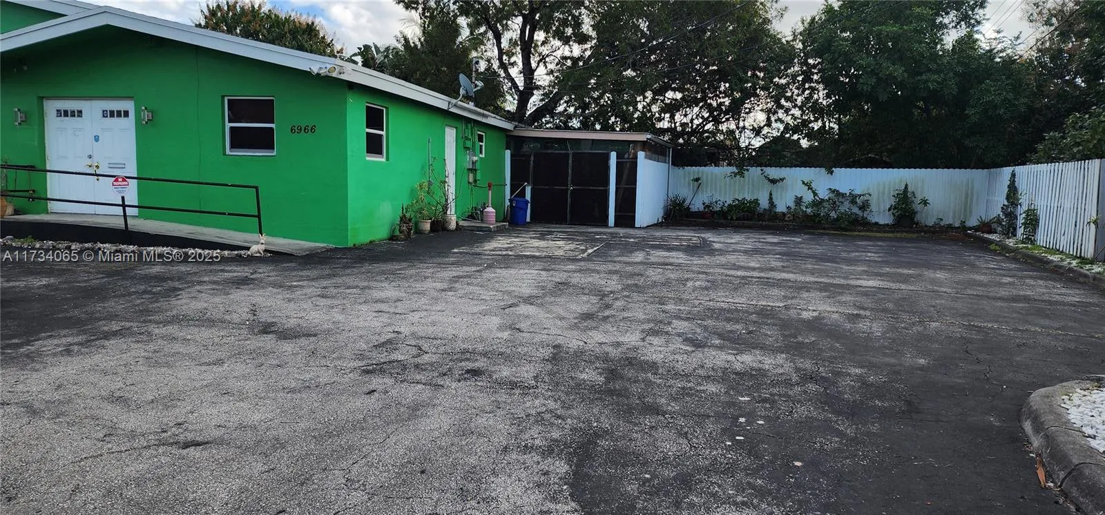6966 Taft St 1, Hollywood, Florida 33024, Hollywood, Florida 33024, ,Commercial Sale,For Sale,6966 Taft St 1, Hollywood, Florida 33024,A11734065