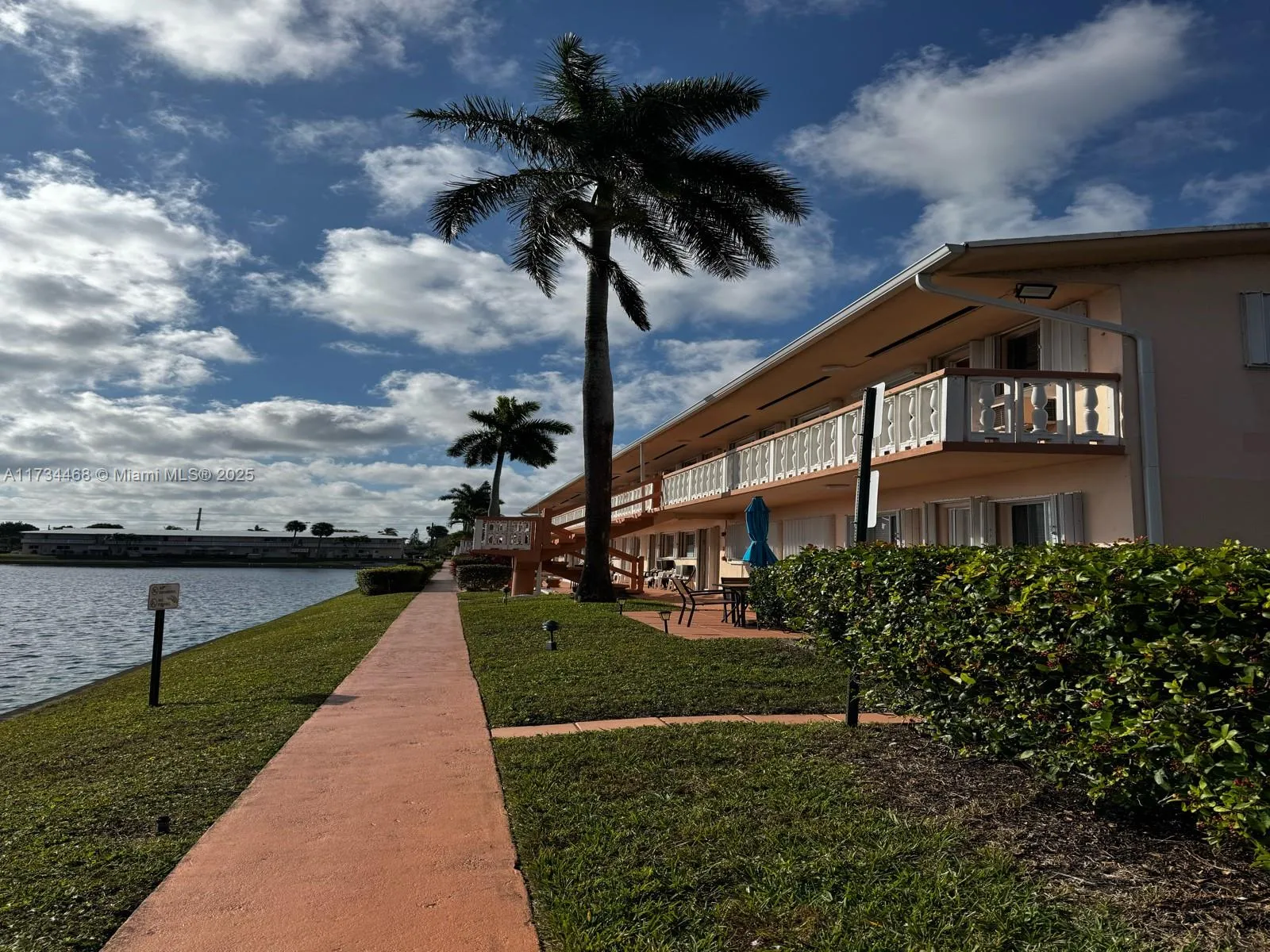 Hallandale Beach, Florida 33009, 1 Bedroom Bedrooms, ,1 BathroomBathrooms,Residential,For Sale,A11734468