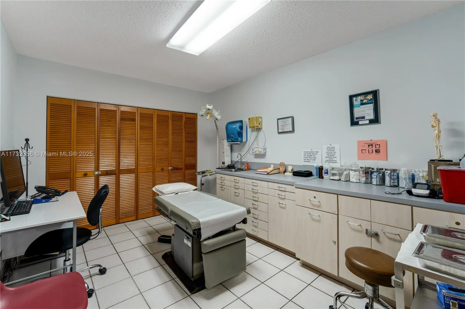 9950 Sw 40th St, Miami, Florida 33165, Miami, Florida 33165, ,Commercial Sale,For Sale,9950 Sw 40th St, Miami, Florida 33165,A11732356