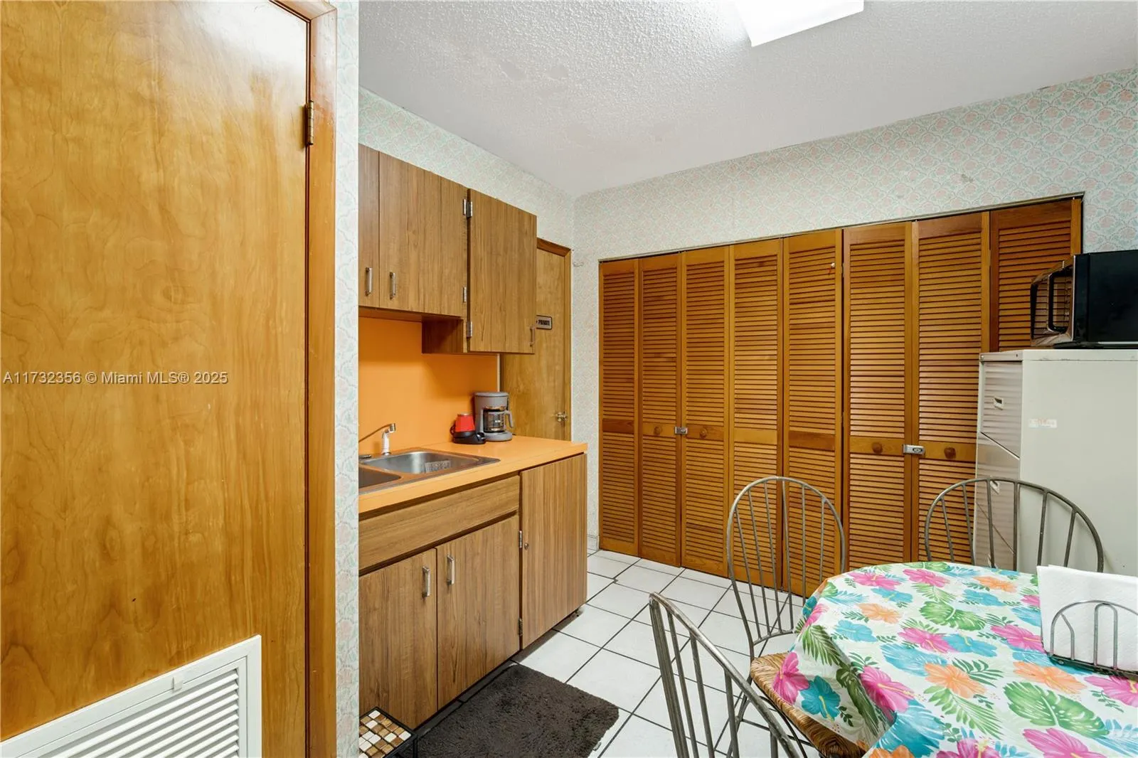 9950 Sw 40th St, Miami, Florida 33165, Miami, Florida 33165, ,Commercial Sale,For Sale,9950 Sw 40th St, Miami, Florida 33165,A11732356