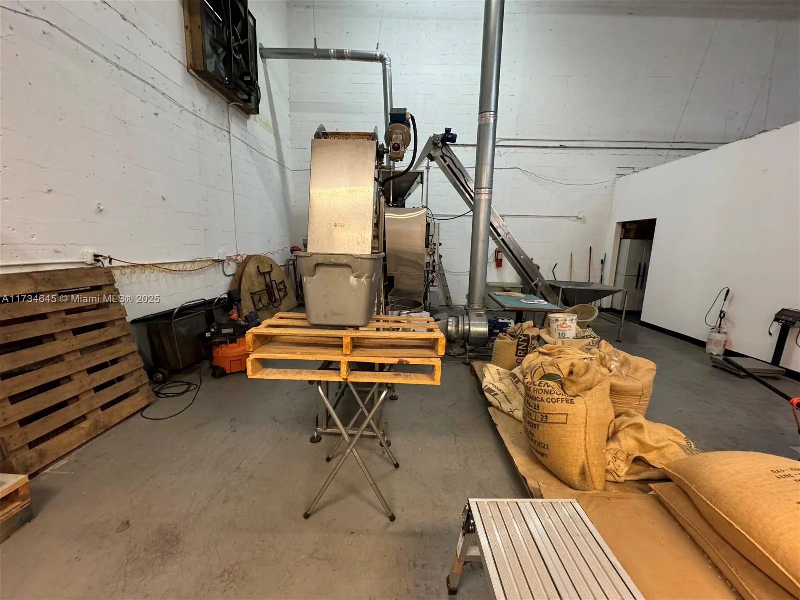 1805 Sw 31st Ave, Pembroke Park, Florida 33009, Pembroke Park, Florida 33009, ,Business Opportunity,For Sale,1805 Sw 31st Ave, Pembroke Park, Florida 33009,A11734645