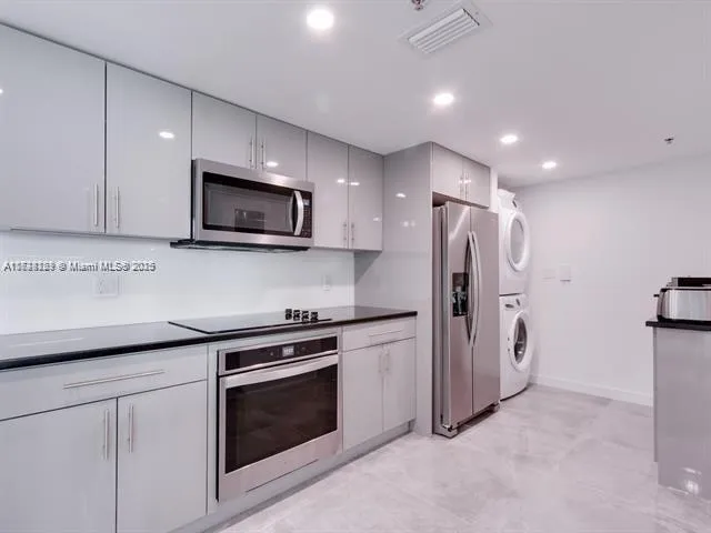 at 650 West Ave, Miami Beach, FL 33139 Unit For Sale 2 Bedrooms 2 Bathrooms MLS# A11728129 Price $959,000 1078