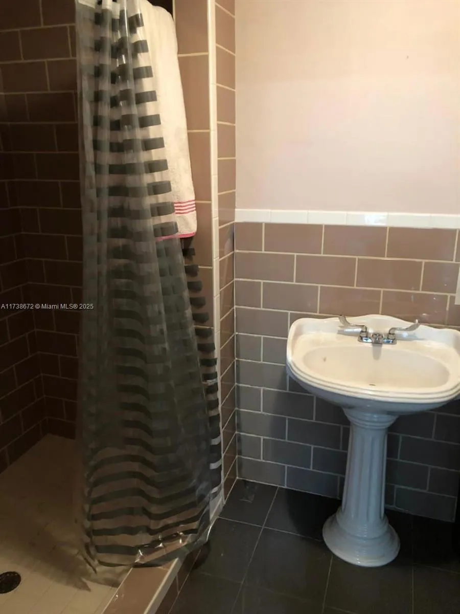 1751 W 38th Pl 1004a, Hialeah, Florida 33012, Hialeah, Florida 33012, ,Commercial Sale,For Sale,1751 W 38th Pl 1004a, Hialeah, Florida 33012,A11738672