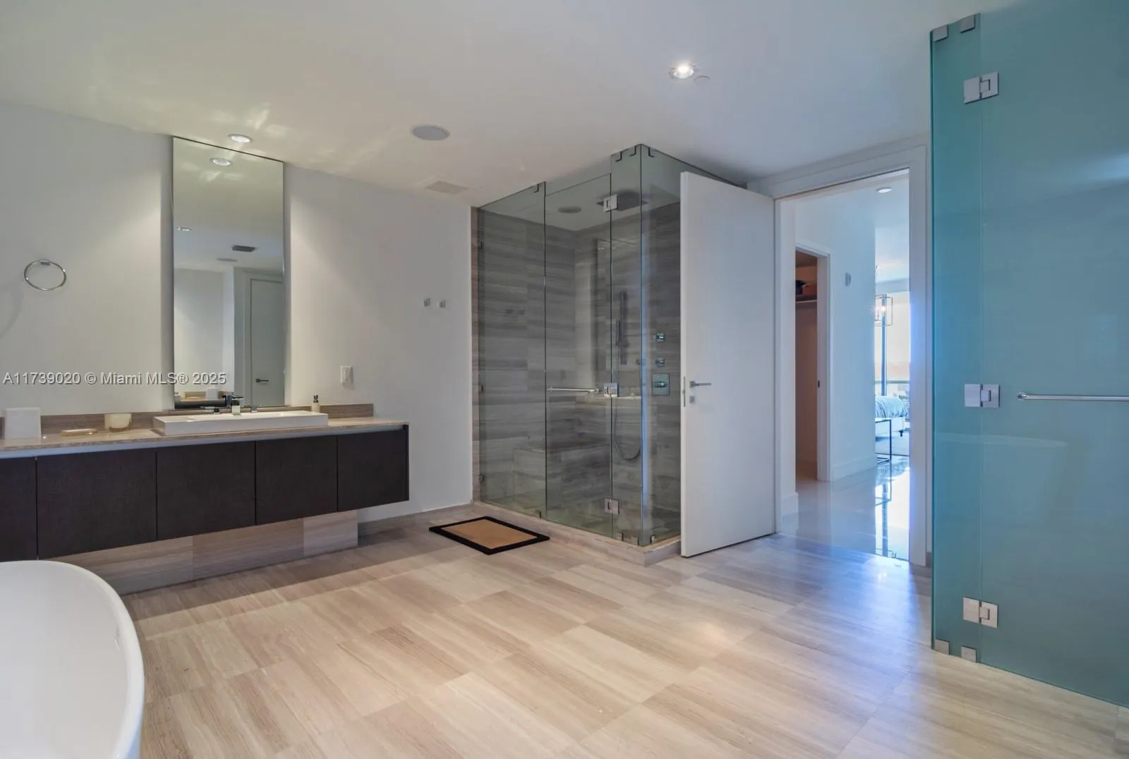 3250 Ne 188th St 406, Aventura, Florida 33180, Aventura, Florida 33180, 3 Bedrooms Bedrooms, ,4 BathroomsBathrooms,Residential,For Sale,3250 Ne 188th St 406, Aventura, Florida 33180,A11739020