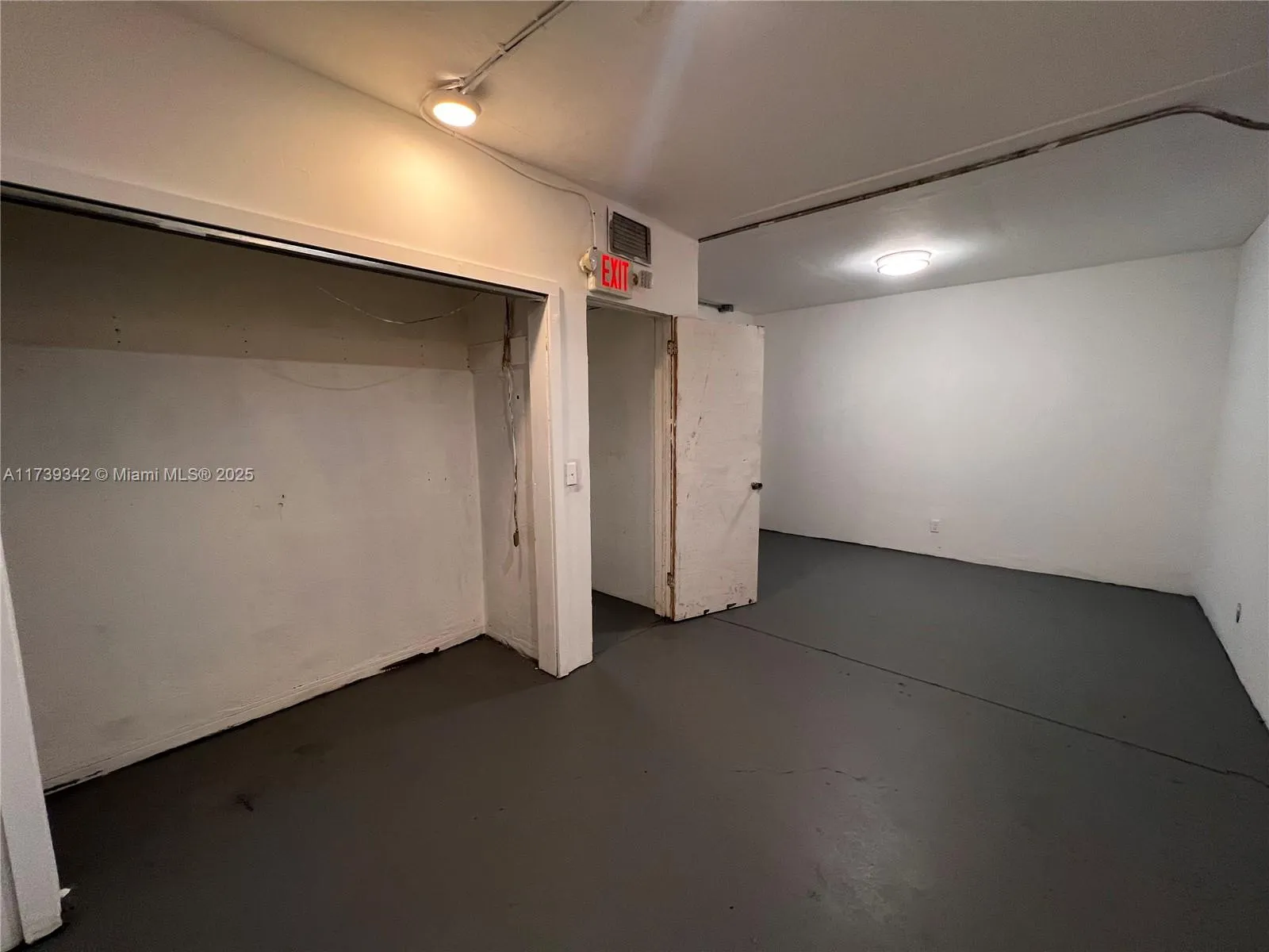 1100 S Dixie Hwy, Hollywood, Florida 33020, Hollywood, Florida 33020, ,Commercial Sale,For Sale,1100 S Dixie Hwy, Hollywood, Florida 33020,A11739342