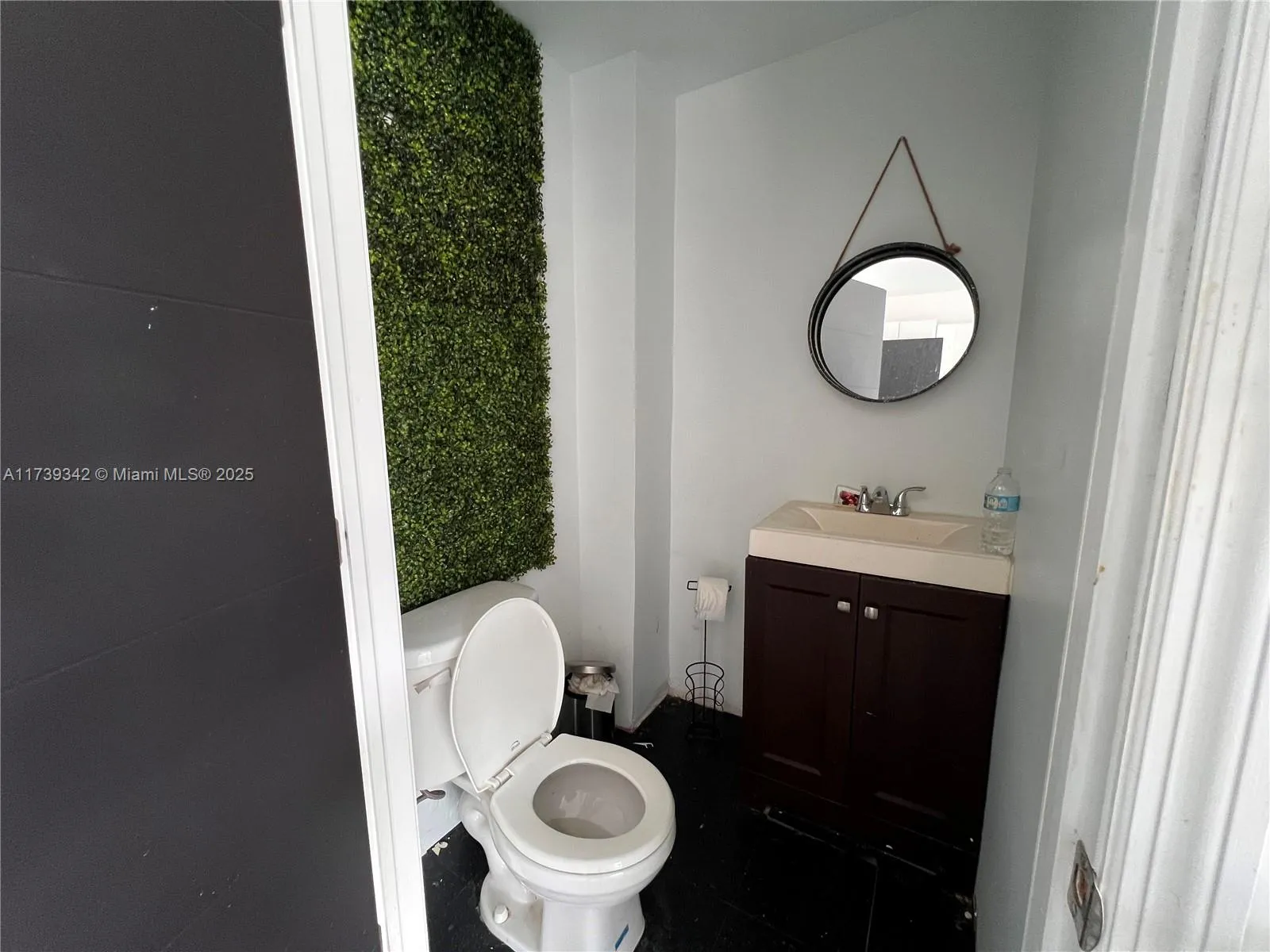 1100 S Dixie Hwy, Hollywood, Florida 33020, Hollywood, Florida 33020, ,Commercial Sale,For Sale,1100 S Dixie Hwy, Hollywood, Florida 33020,A11739342