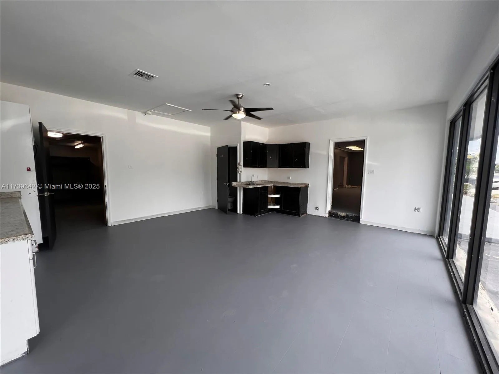 1100 S Dixie Hwy, Hollywood, Florida 33020, Hollywood, Florida 33020, ,Commercial Sale,For Sale,1100 S Dixie Hwy, Hollywood, Florida 33020,A11739342