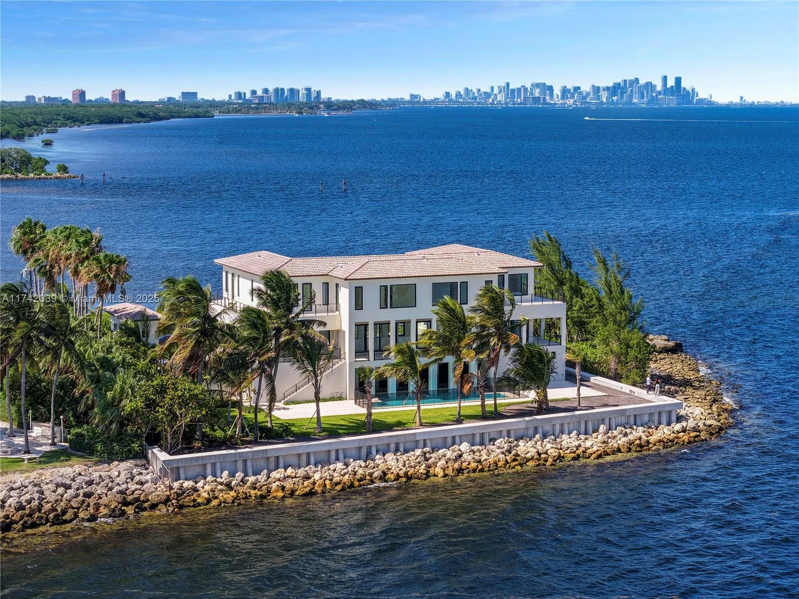 at 650 Lugo Avenue, Coral Gables, FL 33156 Unit For Sale 8 Bedrooms 7 Bathrooms MLS# A11742039 Price $29,900,000 9287