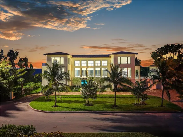 at 650 Lugo Avenue, Coral Gables, FL 33156 Unit For Sale 8 Bedrooms 7 Bathrooms MLS# A11742039 Price $29,900,000 9287
