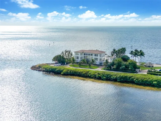 at 650 Lugo Avenue, Coral Gables, FL 33156 Unit For Sale 8 Bedrooms 7 Bathrooms MLS# A11742039 Price $29,900,000 9287