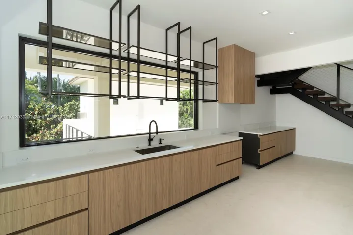 at 650 Lugo Avenue, Coral Gables, FL 33156 Unit For Sale 8 Bedrooms 7 Bathrooms MLS# A11742039 Price $29,900,000 9287