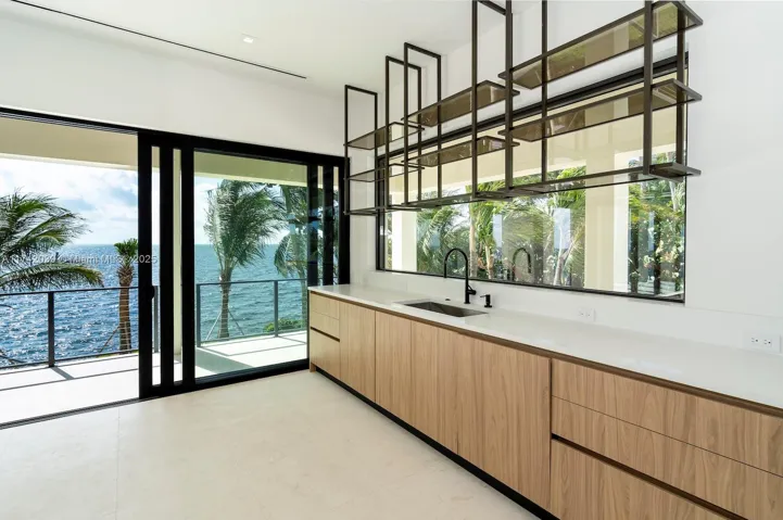at 650 Lugo Avenue, Coral Gables, FL 33156 Unit For Sale 8 Bedrooms 7 Bathrooms MLS# A11742039 Price $29,900,000 9287