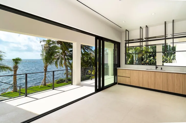 at 650 Lugo Avenue, Coral Gables, FL 33156 Unit For Sale 8 Bedrooms 7 Bathrooms MLS# A11742039 Price $29,900,000 9287