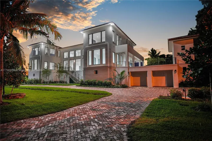 at 650 Lugo Avenue, Coral Gables, FL 33156 Unit For Sale 8 Bedrooms 7 Bathrooms MLS# A11742039 Price $29,900,000 9287