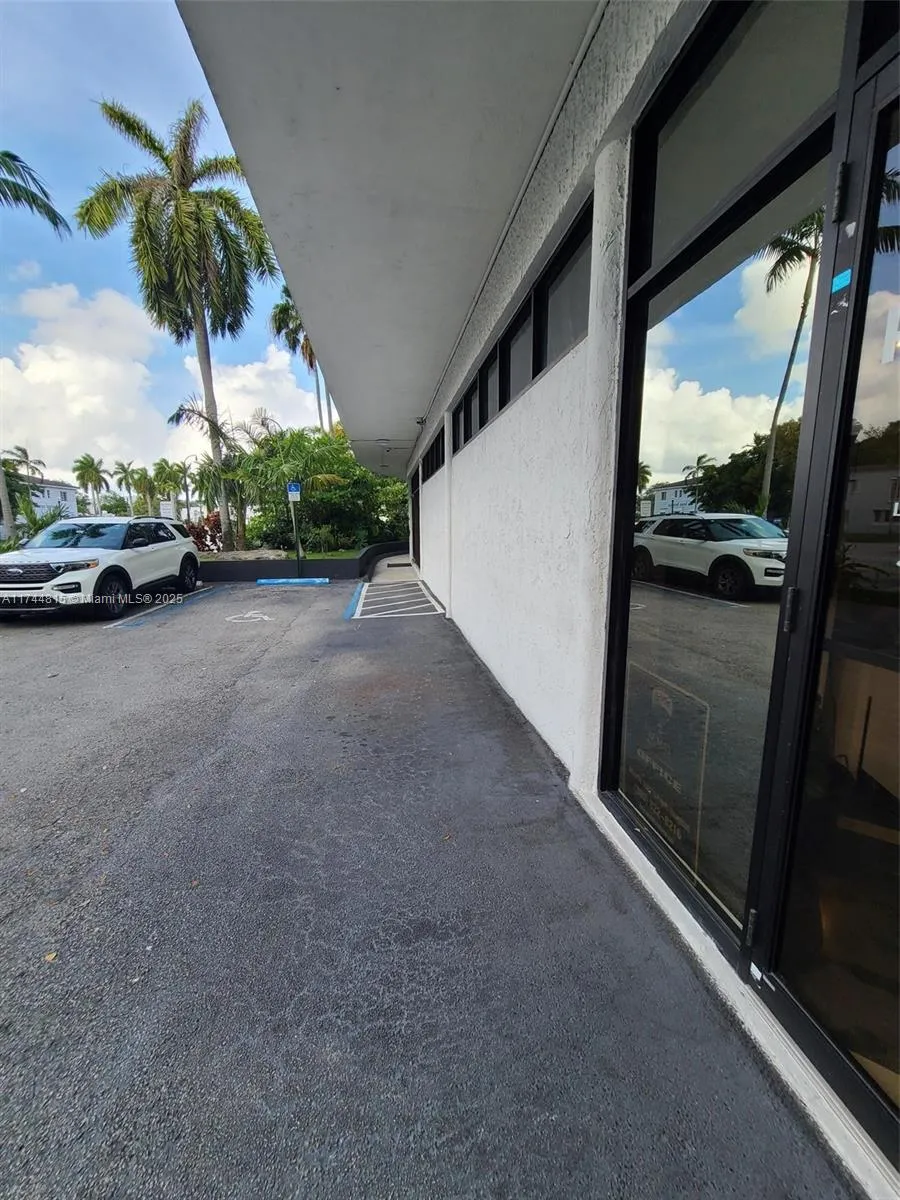 5781 Biscayne Blvd Cs-1, Miami, Florida 33137, Miami, Florida 33137, ,Commercial Sale,For Sale,5781 Biscayne Blvd Cs-1, Miami, Florida 33137,A11744815