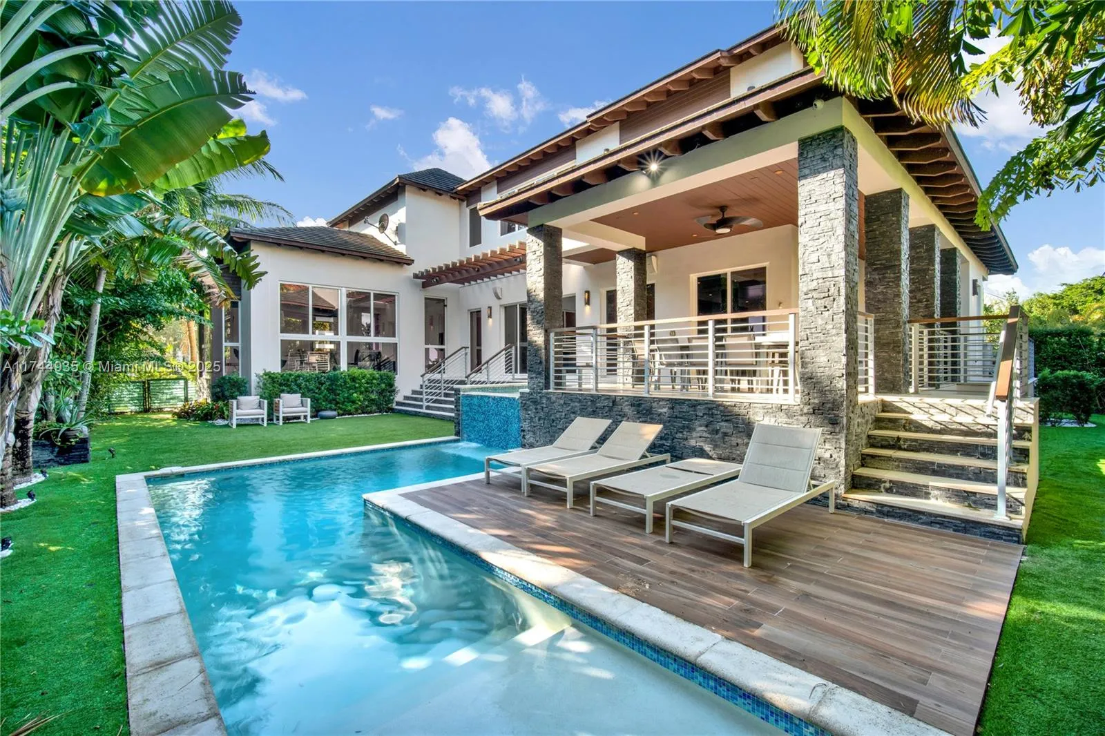 573 Warren Ln, Key Biscayne, Florida 33149, Key Biscayne, Florida 33149, 5 Bedrooms Bedrooms, ,5 BathroomsBathrooms,Residential Lease,For Rent,573 Warren Ln, Key Biscayne, Florida 33149,A11744935