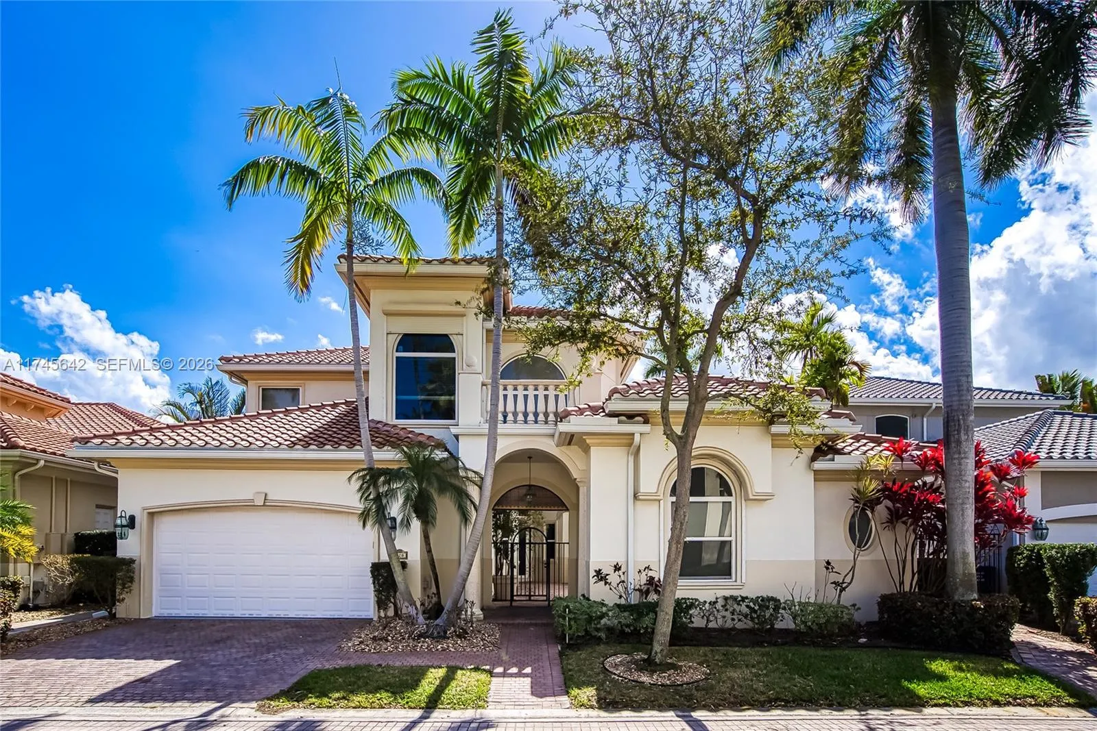 920 Captiva Dr, Hollywood, Florida 33019, Hollywood, Florida 33019, 5 Bedrooms Bedrooms, ,4 BathroomsBathrooms,Residential,For Sale,920 Captiva Dr, Hollywood, Florida 33019,A11745642