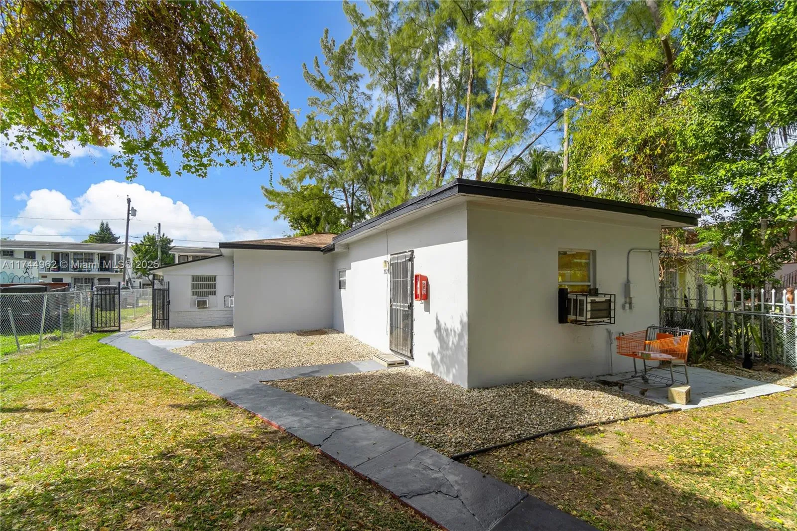 7525 Ne Miami Ct, Miami, Florida 33138, Miami, Florida 33138, ,Commercial Sale,For Sale,7525 Ne Miami Ct, Miami, Florida 33138,A11744962