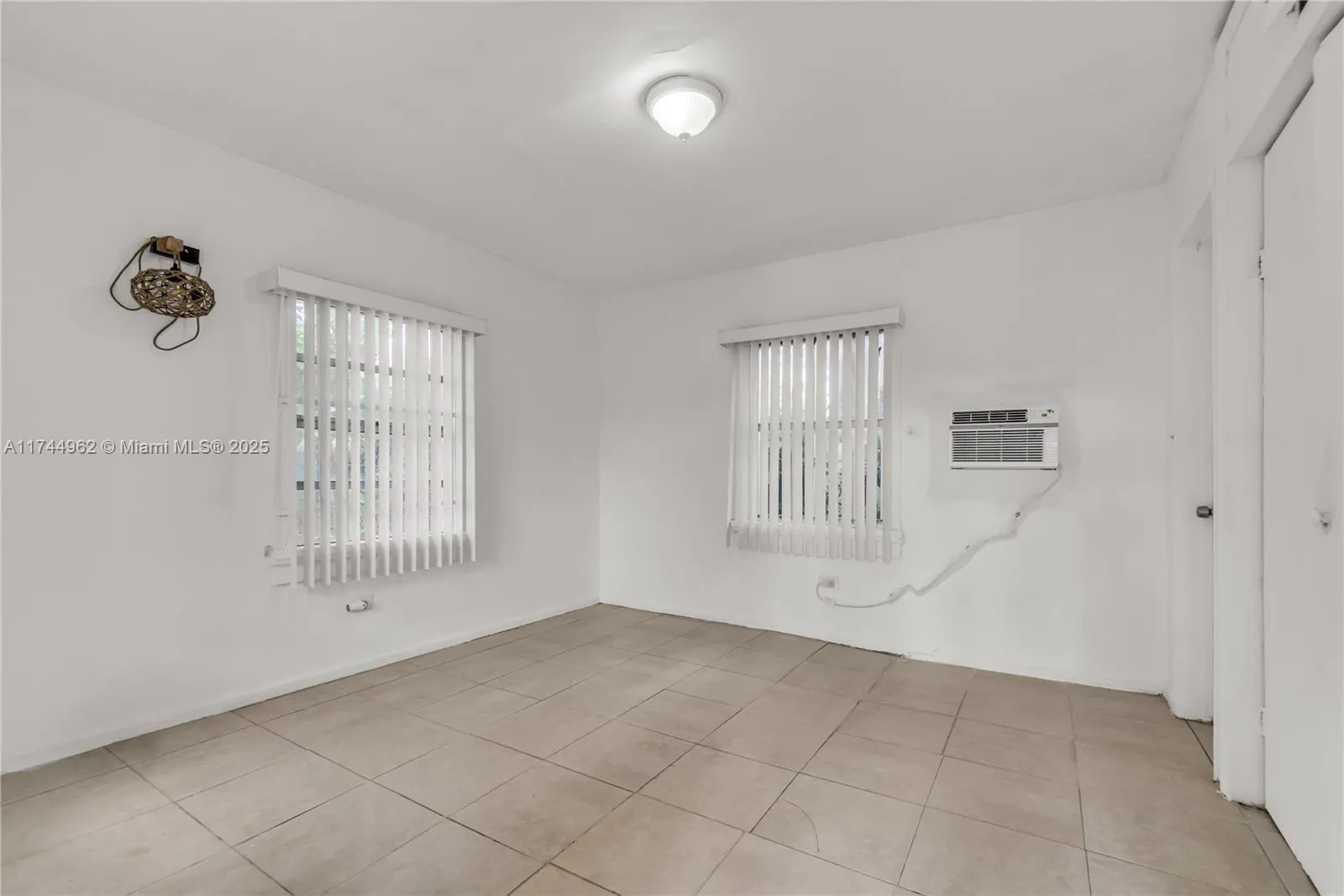 7525 Ne Miami Ct, Miami, Florida 33138, Miami, Florida 33138, ,Commercial Sale,For Sale,7525 Ne Miami Ct, Miami, Florida 33138,A11744962