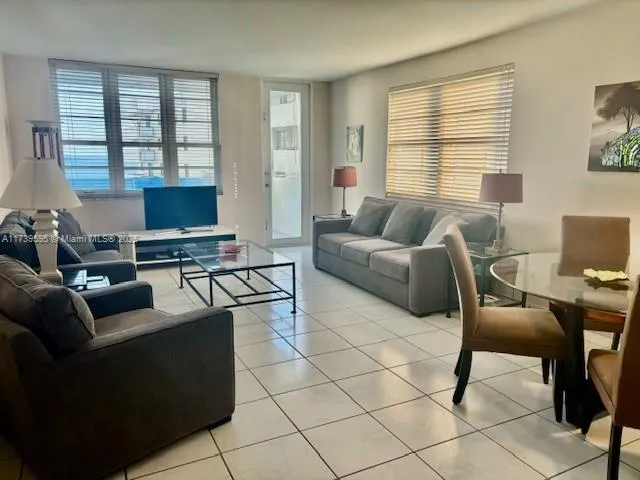 100 Lincoln Rd 821, Miami Beach, Florida 33139, Miami Beach, Florida 33139, 1 Bedroom Bedrooms, ,1 BathroomBathrooms,Residential Lease,For Rent,100 Lincoln Rd 821, Miami Beach, Florida 33139,A11739595