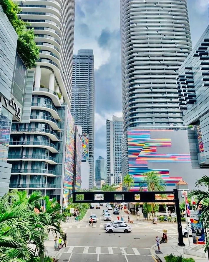 41 Se 5th St 808, Miami, Florida 33131, Miami, Florida 33131, 2 Bedrooms Bedrooms, ,2 BathroomsBathrooms,Residential,For Sale,41 Se 5th St 808, Miami, Florida 33131,A11743990