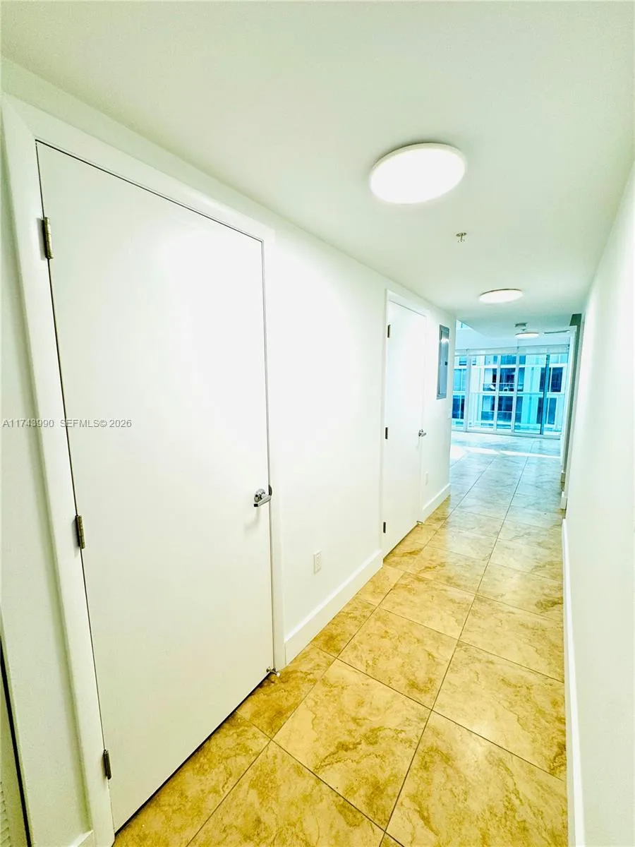 41 Se 5th St 808, Miami, Florida 33131, Miami, Florida 33131, 2 Bedrooms Bedrooms, ,2 BathroomsBathrooms,Residential,For Sale,41 Se 5th St 808, Miami, Florida 33131,A11743990