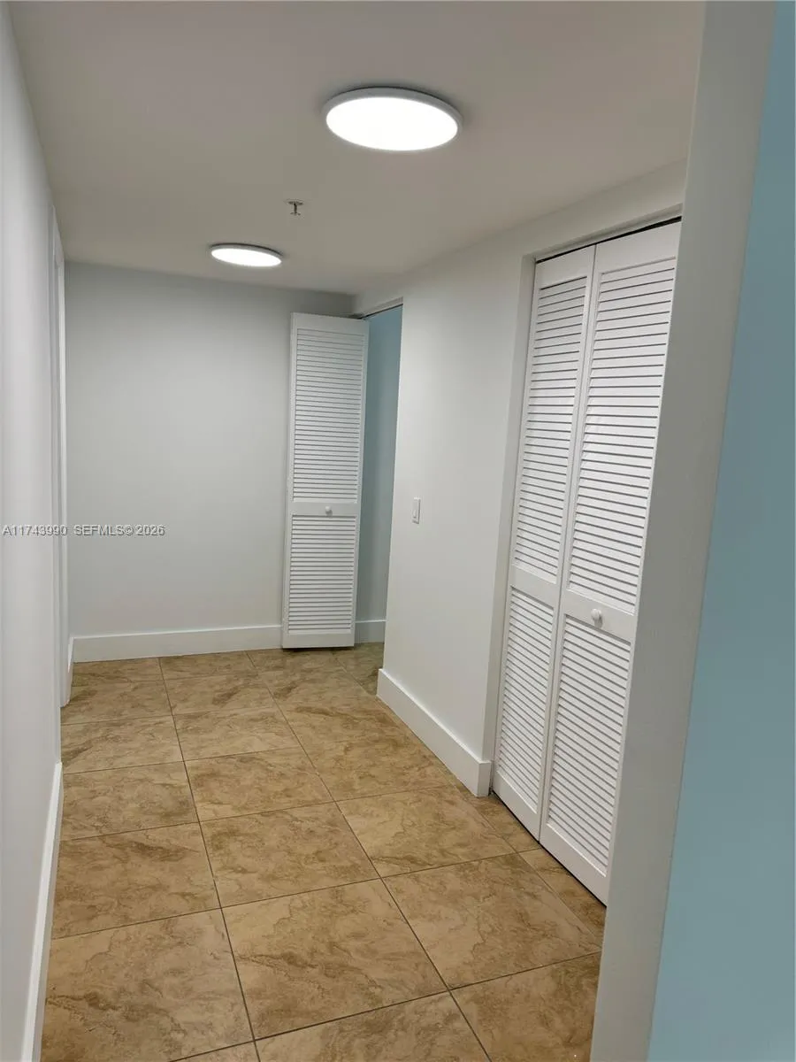 41 Se 5th St 808, Miami, Florida 33131, Miami, Florida 33131, 2 Bedrooms Bedrooms, ,2 BathroomsBathrooms,Residential,For Sale,41 Se 5th St 808, Miami, Florida 33131,A11743990