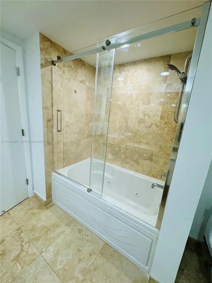 41 Se 5th St 808, Miami, Florida 33131, Miami, Florida 33131, 2 Bedrooms Bedrooms, ,2 BathroomsBathrooms,Residential,For Sale,41 Se 5th St 808, Miami, Florida 33131,A11743990