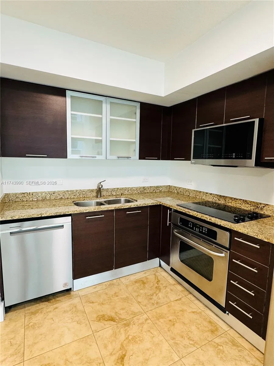 41 Se 5th St 808, Miami, Florida 33131, Miami, Florida 33131, 2 Bedrooms Bedrooms, ,2 BathroomsBathrooms,Residential,For Sale,41 Se 5th St 808, Miami, Florida 33131,A11743990
