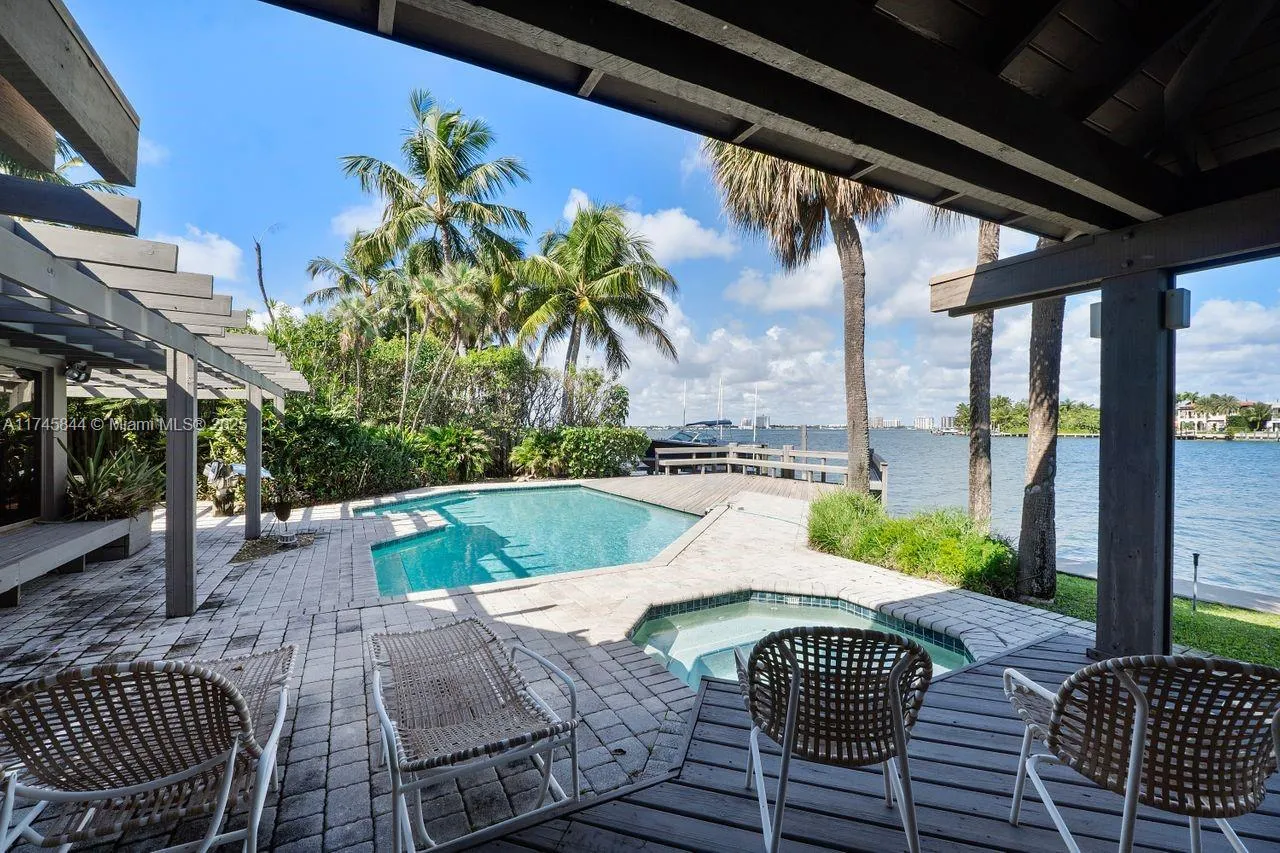 765 N Shore Dr, Miami Beach, Florida 33141, Miami Beach, Florida 33141, 4 Bedrooms Bedrooms, ,2 BathroomsBathrooms,Residential,For Sale,765 N Shore Dr, Miami Beach, Florida 33141,A11745844