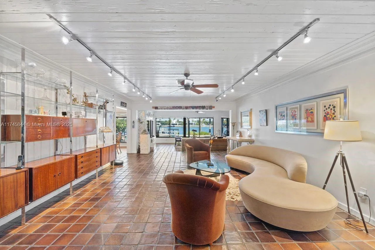 765 N Shore Dr, Miami Beach, Florida 33141, Miami Beach, Florida 33141, 4 Bedrooms Bedrooms, ,2 BathroomsBathrooms,Residential,For Sale,765 N Shore Dr, Miami Beach, Florida 33141,A11745844